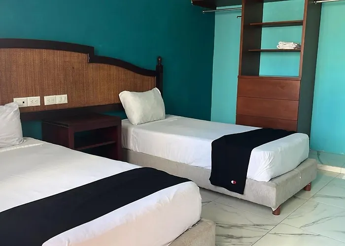 Hotel Yukon *